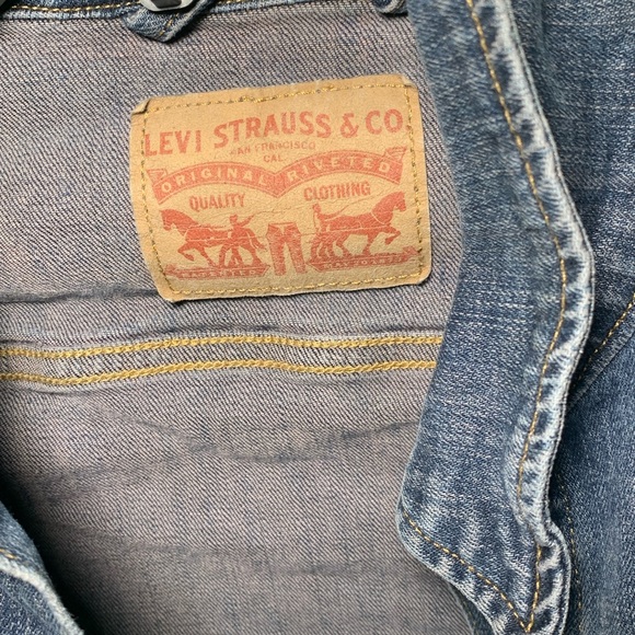 Levi Strauss and co - Picture 3 of 3
